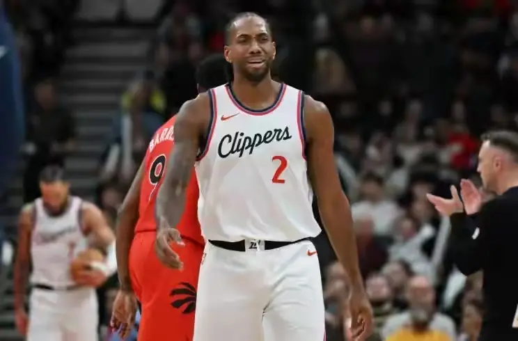 万资金, 他球员给赶, 这无疑是坐