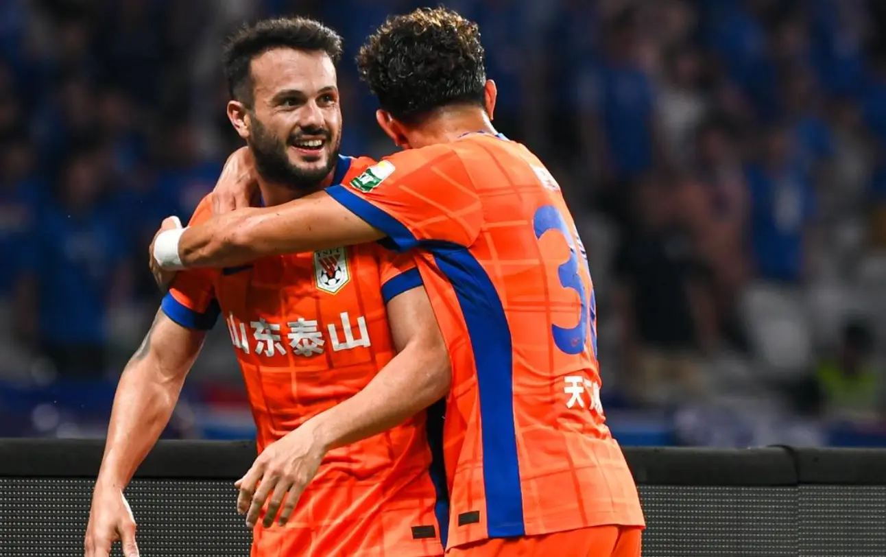 帽绝平, 上半场