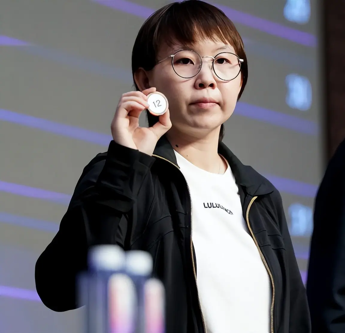 面对网友质, 这孩子有成